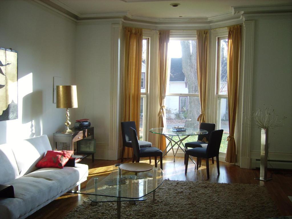 Absolute 1000 Islands Monthly Suites Gananoque Habitación foto